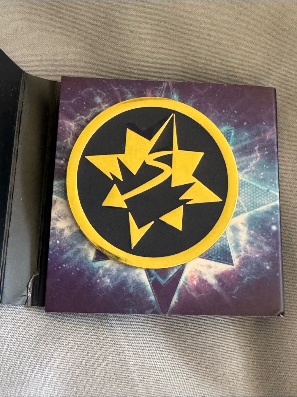 The Marvels Pin Badge Disney Insiders Exclusive new